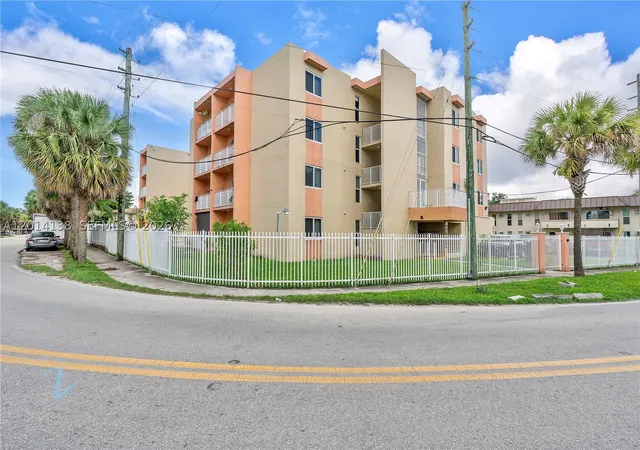 Homes for sale in Miami, FL | 2400 Nw 16Th St Rd, Miami, FL 33125 | MLS# A12014138