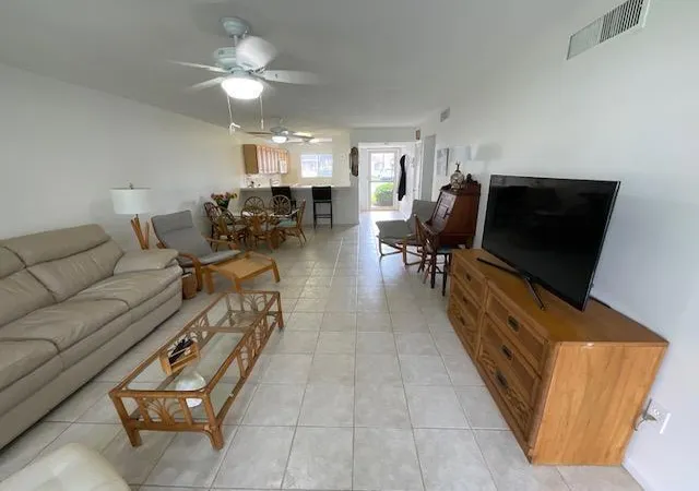 Homes for sale in Jensen Beach, FL | 1600 Ne Dixie Hwy #13-107, Jensen Beach, FL 34957 | MLS# B26025009