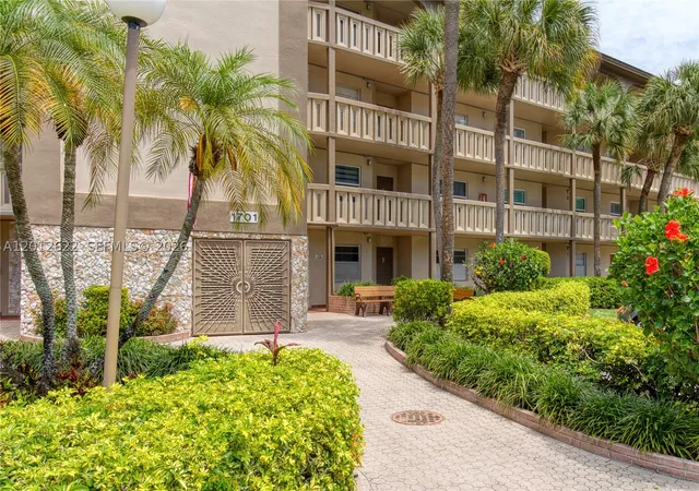 Photo 3 of Condo for sale at 1701 Andros Isle #F1, Coconut Creek, FL 33066 | MLS# A12012622 | Listing updated on 2026-10-08