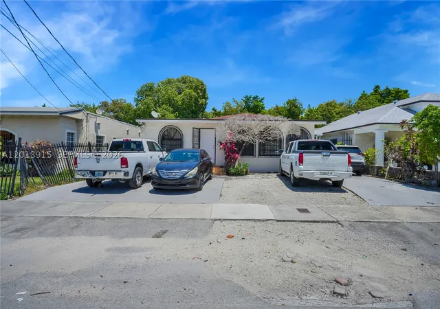 Homes for sale in Miami, FL | 201 Nw 25th Ave, Miami, FL 33125 | MLS# A12013915