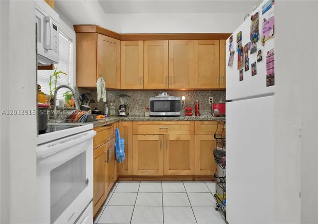 Homes for sale in Miami, FL | 201 Nw 25Th Ave, Miami, FL 33125 | MLS# A12013915
