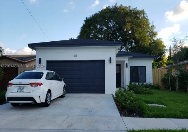 Photo 2 of Single family home for sale at 613 Nw 10th St, Hallandale Beach, FL 33009 | MLS# A12014630 | Listing updated on 2026-08-25