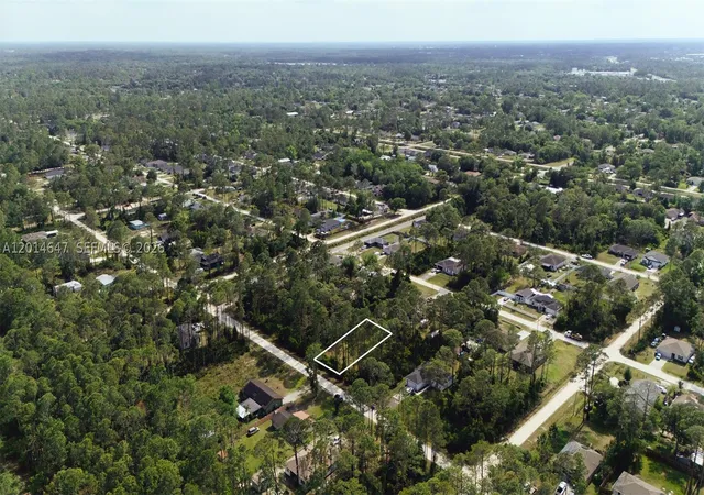 Homes for sale in Deland, FL | 2124 E Parkway, Deland, FL 32724 | MLS# A12014647