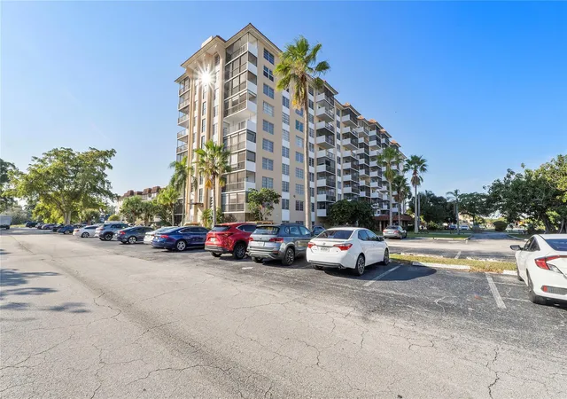 3rd image of 4174 Inverrary Dr #1002, Lauderhill, FL 33319 | MLS# B26025269