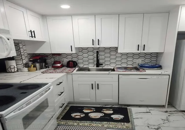 3rd image of 3140 Holiday Springs Blvd, Margate, FL 33063