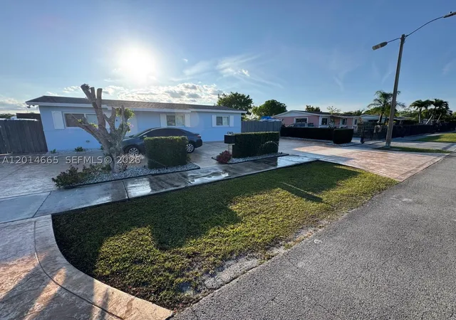 Photo 1 of Single family home for sale at 19500 Sw 115th Ave, Miami, FL 33157 | MLS# A12014665 | Listing updated on 2026-08-18