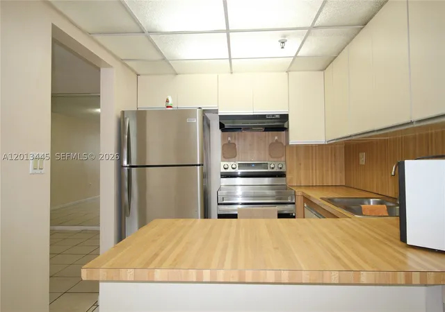 4th image of 17890 W Dixie Hwy 519 Hwy, North Miami Beach, FL 33160