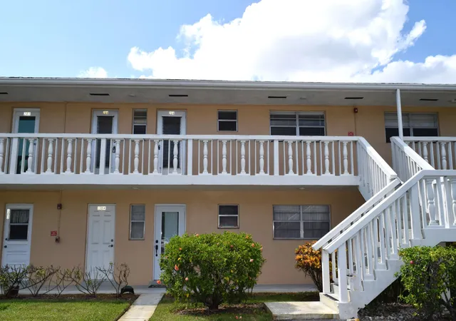 1st image of 2222 Ne 1st Wy #204, Boynton Beach, FL 33435 | MLS# B26025418