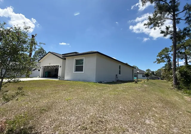 3rd image of 5020 Myrtlewood Rd, La Belle, FL 33935 | MLS# A12014897