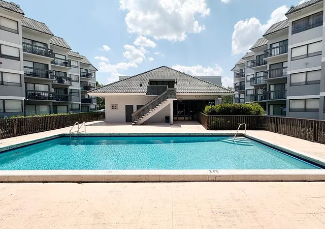 Homes for sale in West Palm Beach, FL | 1900 N Congress Ave #105, West Palm Beach, FL 33401 | MLS# B26025516