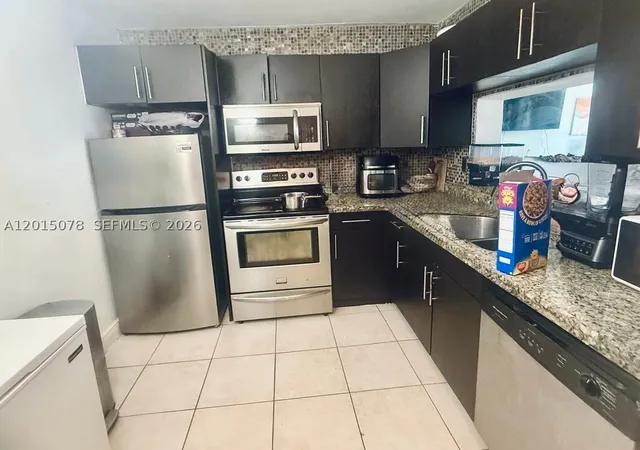 2nd image of 488 Nw 165th St Rd #B-512, Miami, FL 33169 | MLS# A12015078