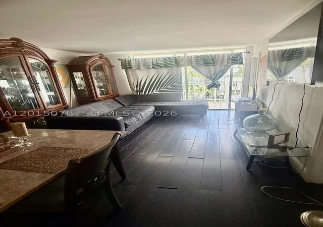 4th image of 488 Nw 165Th St Rd #B-512, Miami, FL 33169 | MLS# A12015078