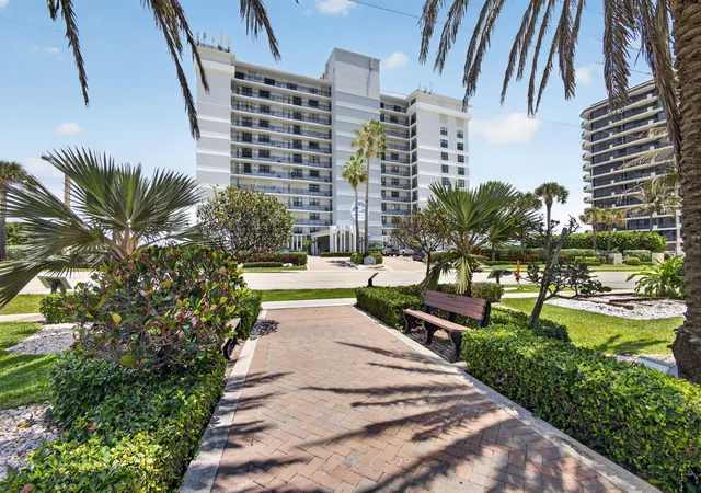 3rd image of 840 Ocean Dr, Juno Beach, FL 33408