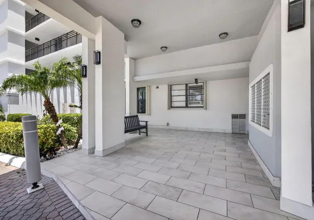 4th image of 840 Ocean Dr, Juno Beach, FL 33408