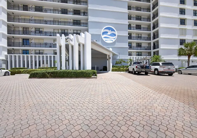 2nd image of 840 Ocean Dr, Juno Beach, FL 33408