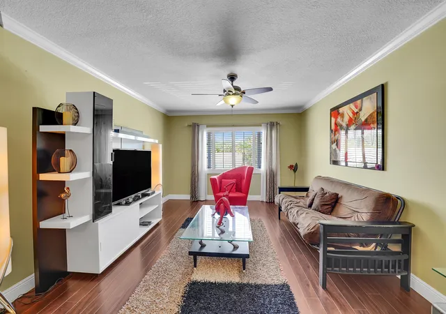 Homes for sale in North Lauderdale, FL | 2230 Ne 56Th Pl, North Lauderdale, FL 33308