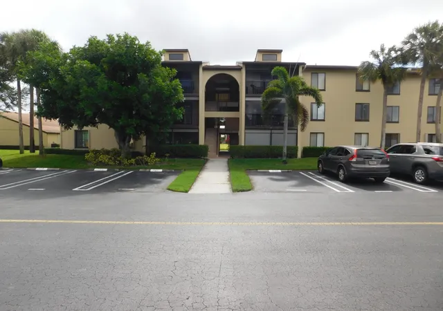 Homes for sale in Greenacres, FL | 627 Sea Pine Wy #A2, Greenacres, FL 33415 | MLS# B26025726