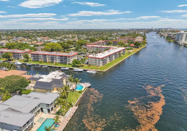 Homes for sale in Lighthouse Point, FL | 3050 Ne 48th Ct #305, Lighthouse Point, FL 33064 | MLS# B26025758
