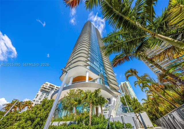 3rd image of 175 Se 25 Road #1203, Miami, FL 33129 | MLS# A12015390