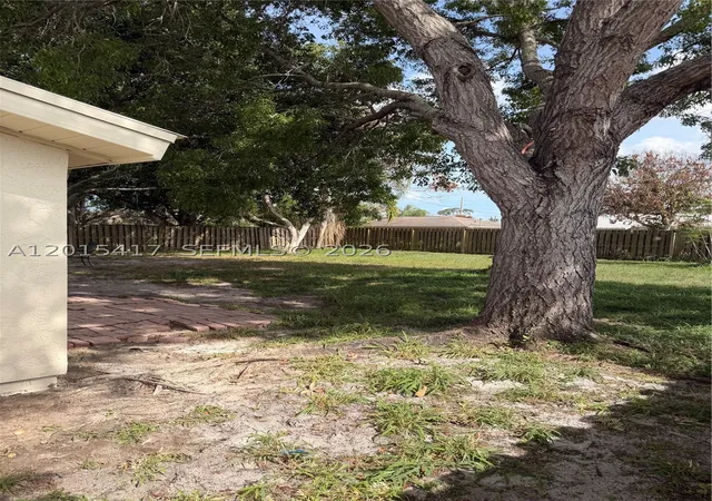 Homes for sale in Vero Beach, FL | 731 Sw 24th St Sw, Vero Beach, FL 32962 | MLS# A12015417
