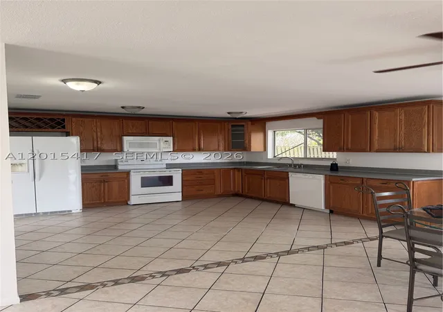 Homes for sale in Vero Beach, FL | 731 Sw 24Th St Sw, Vero Beach, FL 32962 | MLS# A12015417