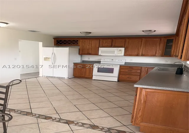 Homes for sale in Vero Beach, FL | 731 Sw 24Th St Sw, Vero Beach, FL 32962 | MLS# A12015417