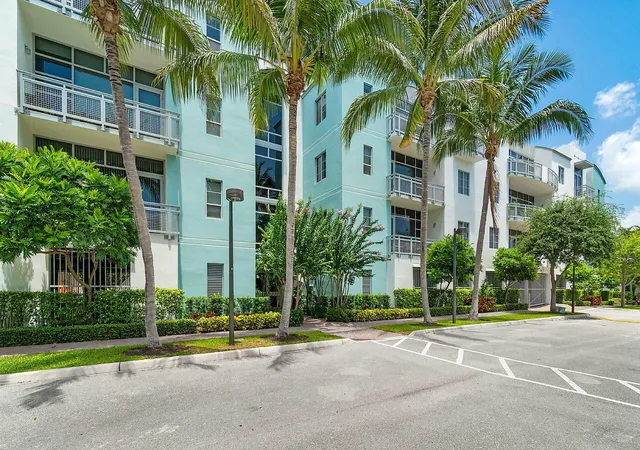 3rd image of 335 Se 6Th Ave, Delray Beach, FL 33483