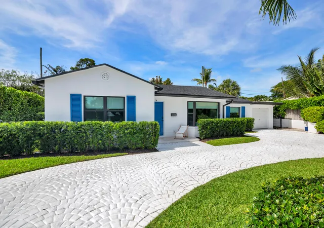 2nd image of 320 Linda Ln, West Palm Beach, FL 33405 | MLS# B26025879