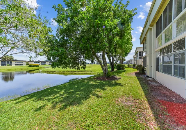 18th image of 346 Capri #H, Delray Beach, FL 33484 | MLS# B26025967