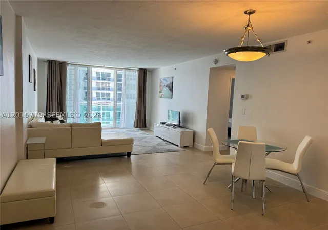 4th image of 3001 S Ocean Dr #703, Hollywood, FL 33019 | MLS# A12015710