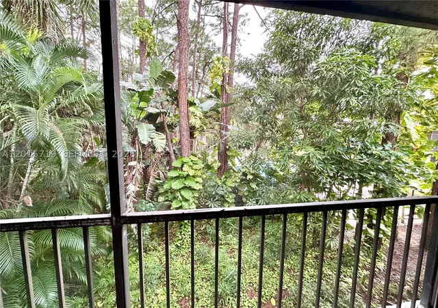 2nd image of 5790 Coach House Cir, Boca Raton, FL 33486