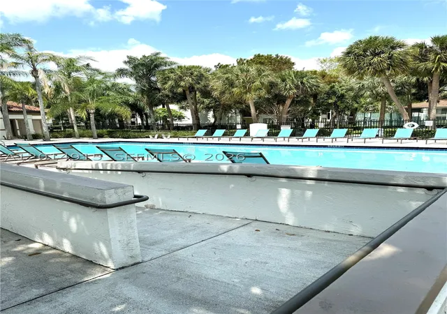 14th image of 520 S Park Rd #16-12, Hollywood, FL 33021 | MLS# A12014915