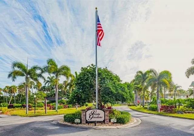 Homes for sale in Vero Beach, FL | 3 Vista Gardens Trail, Vero Beach, FL 32962 | Houzeo
