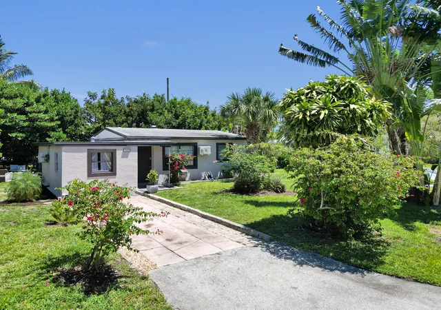 Homes for sale in Pompano Beach, FL | 1465 Ne 27th St, Pompano Beach, FL 33064 | MLS# B26026136