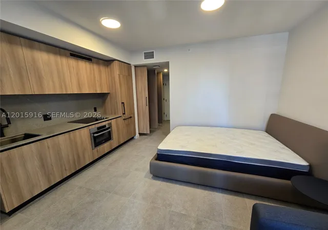 Photo 2 of Condo for sale at 121 Ne 5 St #709, Miami, FL 33132 | MLS# A12015916 | Listing updated on 2026-10-09