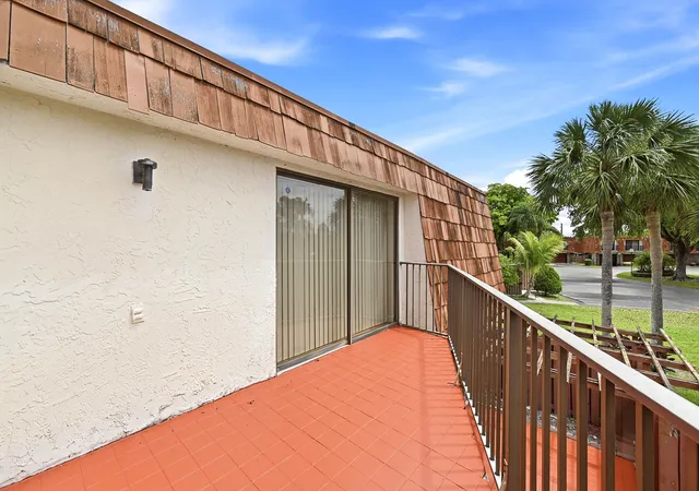Homes for sale in North Lauderdale, FL | 8337 N Coral Cir, North Lauderdale, FL 33068 | MLS# B26026340