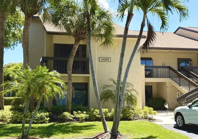 1st image of 5055 Oakhill Ln #221, Delray Beach, FL 33484 | MLS# B26026356