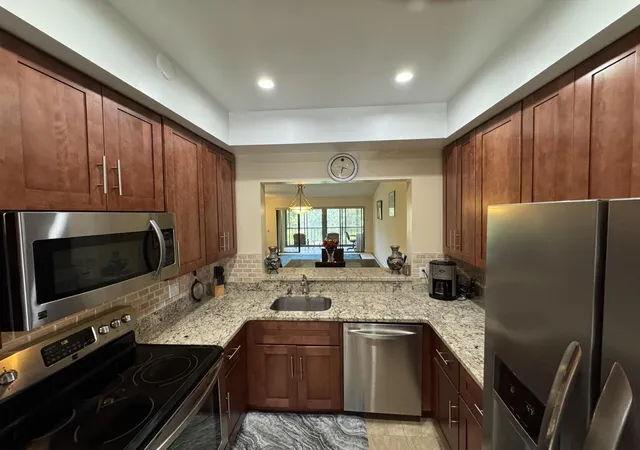 3rd image of 5055 Oakhill Ln, Delray Beach, FL 33484