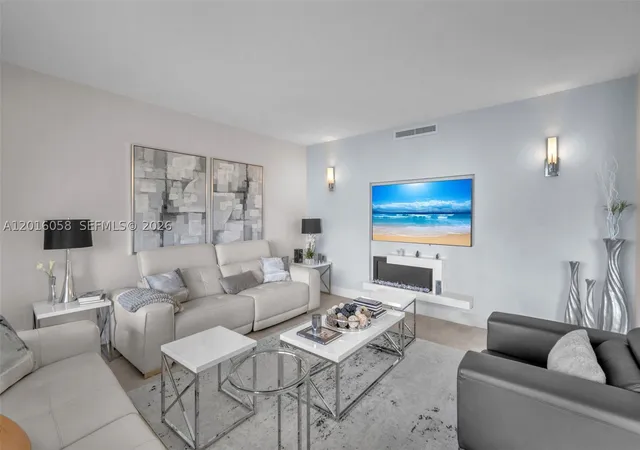 Photo 2 of Condo for sale at 20191 E Country Club Dr #601, Aventura, FL 33180 | MLS# A12016058 | Listing updated on 2026-10-08