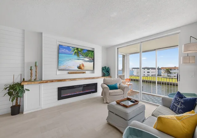Homes for sale in North Palm Beach, FL | 100 Paradise Harbour Blvd #307, North Palm Beach, FL 33408 | MLS# B26026420