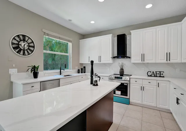 Homes for sale in Parkland, FL | 6020 Nw 104th Ln, Parkland, FL 33076 | MLS# B26026432