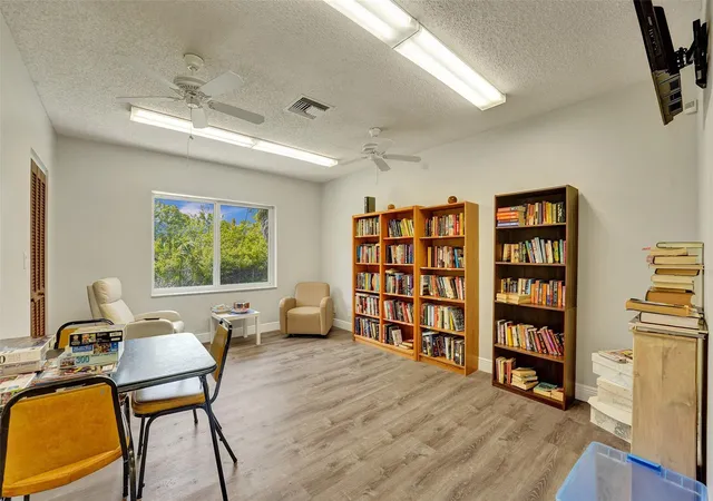 2nd image of 1300 N 12Th Ct, Hollywood, FL 33019