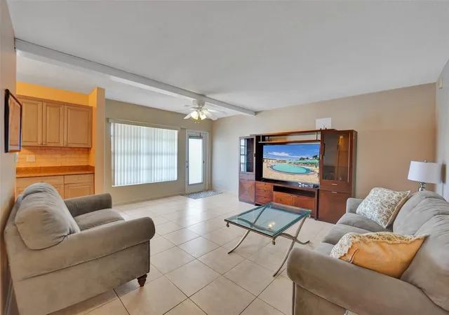 Homes for sale in Hollywood, FL | 1300 N 12Th Ct, Hollywood, FL 33019