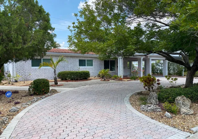 1st image of 1181 Sw 4th Ter, Pompano Beach, FL 33060 | MLS# B26026552