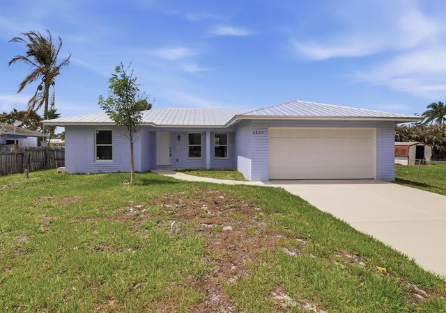 1st image of 2805 Se Carroll St, Stuart, FL 34997 | MLS# B26026554