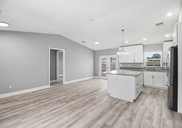 2nd image of 2805 Se Carroll St, Stuart, FL 34997 | MLS# B26026554