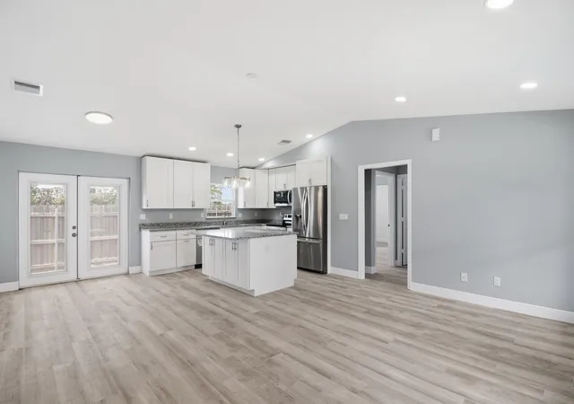 4th image of 2805 Se Carroll St, Stuart, FL 34997 | MLS# B26026554