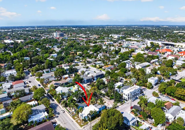 35th image of 301 S L St, Lake Worth Beach, FL 33460 | MLS# B26026573