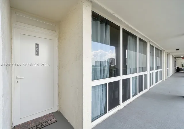 2nd image of 521 N Riverside Dr #606, Pompano Beach, FL 33062 | MLS# A12016146
