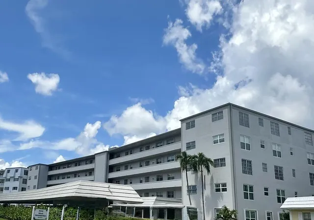 1st image of 250 John F Kennedy Dr #202, Lake Worth, FL 33462 | MLS# B26026660